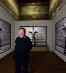 Ai Weiwei a Bologna: “Who am I?” esplora diritti umani, cultura e memoria Ai Weiwei a Bologna: “Who am I?” esplora diritti umani, cultura e memoria