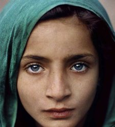 A Fermo oltre 50 fotografie raccontano l'infanzia nel mondo attraverso l'obiettivo di Steve McCurry A Fermo oltre 50 fotografie raccontano l'infanzia nel mondo attraverso l'obiettivo di Steve McCurry