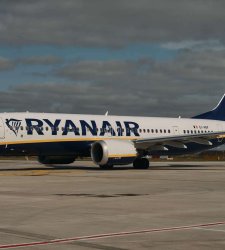 Ryanair, contra el Gobierno por subir el recargo municipal a los vuelos extracomunitarios Ryanair, contra el Gobierno por subir el recargo municipal a los vuelos extracomunitarios