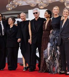 Venecia 82, León de Oro a Jim Jarmusch y Coppa Volpi a Toni Servillo: todos los premios del Festival de Venecia Venecia 82, León de Oro a Jim Jarmusch y Coppa Volpi a Toni Servillo: todos los premios del Festival de Venecia
