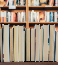 MiC lanza la Tarjeta Cultura: 100 euros para que las familias frágiles compren libros MiC lanza la Tarjeta Cultura: 100 euros para que las familias frágiles compren libros