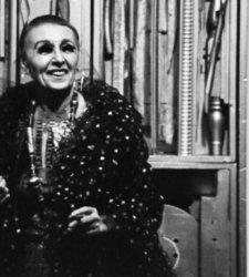 Louise Nevelson in mostra a Bologna, scultura come linguaggio di memoria ed emancipazione Louise Nevelson in mostra a Bologna, scultura come linguaggio di memoria ed emancipazione