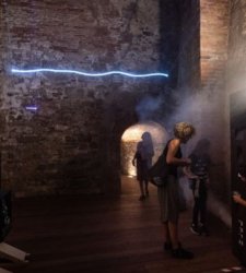 Digitale Kunst und neue Realitäten: Pisa denkt mit Unframed über die Zukunft der Kreativität nach Digitale Kunst und neue Realitäten: Pisa denkt mit Unframed über die Zukunft der Kreativität nach