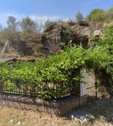 Viterbe, la tombe Oceane, une chambre funéraire romaine peinte et creusée dans le tuf, sera restaurée. Viterbe, la tombe Oceane, une chambre funéraire romaine peinte et creusée dans le tuf, sera restaurée.