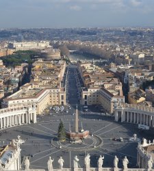 Turismo y Jubileo: no más peregrinos pobres en Roma, sino fieles que gastan Turismo y Jubileo: no más peregrinos pobres en Roma, sino fieles que gastan