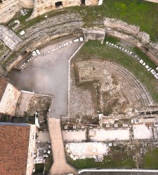 Comienzan las excavaciones en el sector oriental del teatro romano de Brescia, tras meses de investigaciones preliminares Comienzan las excavaciones en el sector oriental del teatro romano de Brescia, tras meses de investigaciones preliminares