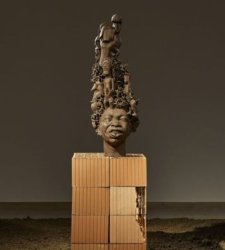 Al MAR di Ravenna l'arte di Victor Fotso Nyie: un viaggio tra identità e memoria Al MAR di Ravenna l'arte di Victor Fotso Nyie: un viaggio tra identità e memoria