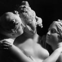 Sensualità e purezza: le Tre Grazie di Canova e Thorvaldsen a confronto