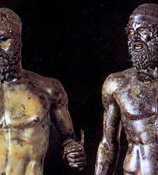 Riace Bronzes: why it was a wise decision not to bring them to the Expo