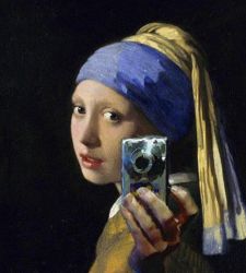 Freedom to #selfie at museums: but this doesn't really help the promotion of knowledge