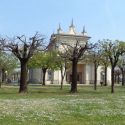 La chiesa con due facciate: il santuario della Madonna dei Campi di Stezzano