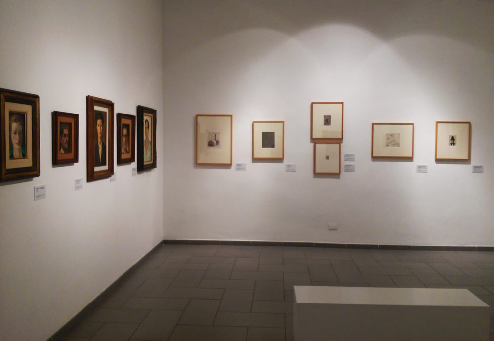 Una delle due sale della mostra Una delle due sale della mostra