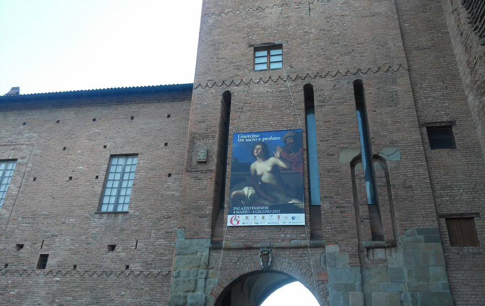 L'ingresso della mostra a Palazzo Farnese, Piacenza L'ingresso della mostra a Palazzo Farnese, Piacenza