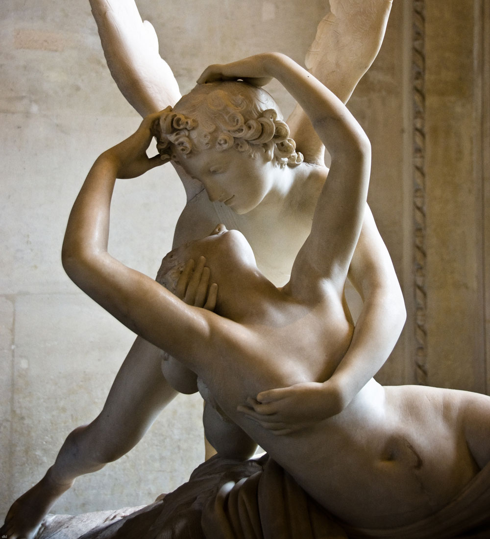 I cerchi disegnati dalle braccia di Amore e Psiche I cerchi disegnati dalle braccia di Amore e Psiche