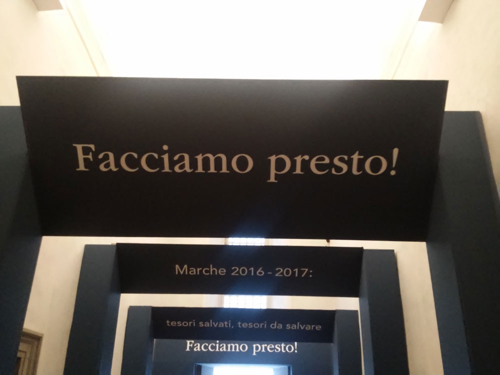 Ingresso della mostra Facciamo presto!
