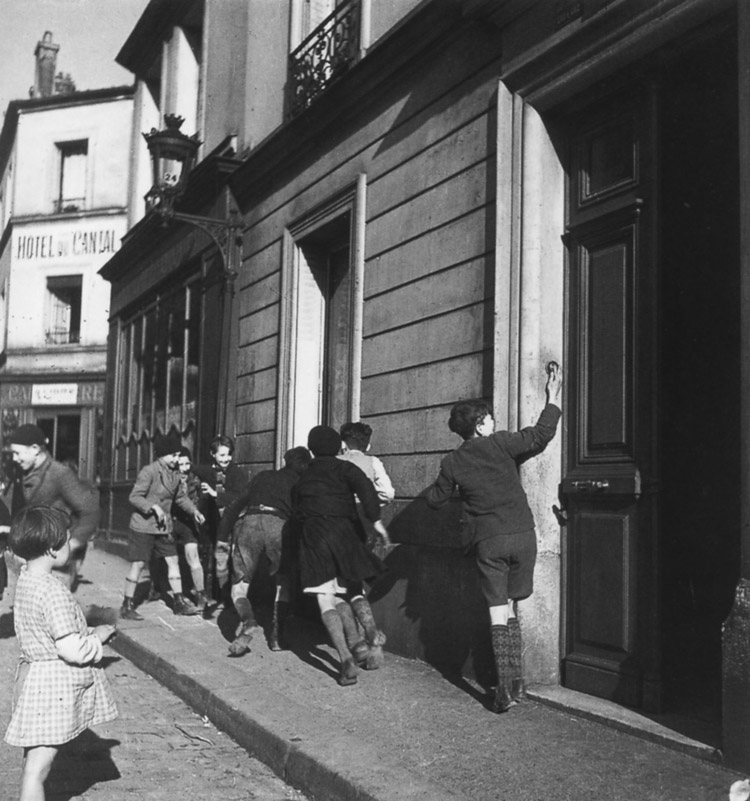 Robert Doisneau, La sonnette
