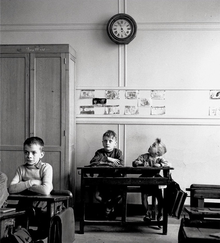 Robert Doisneau, Le cadran scolaire