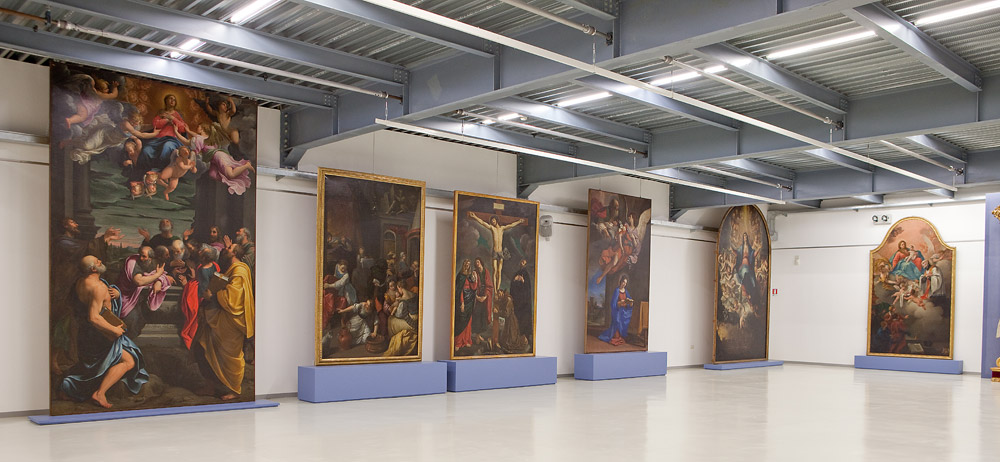 I dipinti provenienti dalla collegiata di Santa Maria Maggiore I dipinti provenienti dalla collegiata di Santa Maria Maggiore