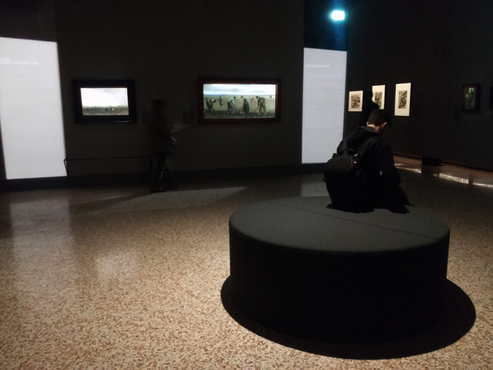 Gli allestimenti della mostra su van Gogh Gli allestimenti della mostra su van Gogh