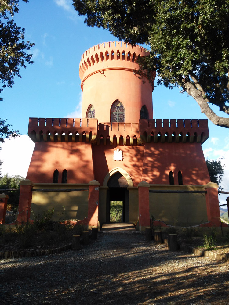 Atto II, Scena II: il Castello del Capitano