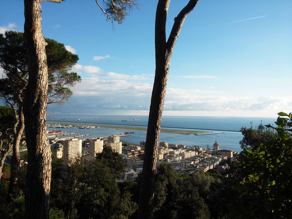 Verso il secondo atto, il panorama sulla costa