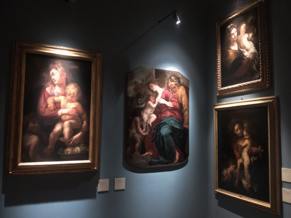 La sezione dell'omaggio ai maestri con le quattro opere a confronto La sezione dell'omaggio ai maestri con le quattro opere a confronto