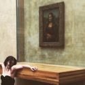 Nuda davanti alla Gioconda: baracconata al Louvre
