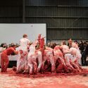 Nitsch non smette di stupire: in Tasmania la performance più partecipata di sempre