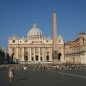 Roma, la Gendarmeria vaticana allontana i senzatetto da piazza San Pietro