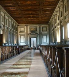 Don't worry, the Laurentian Library will not close. But the problem of libraries exists