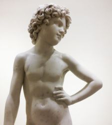 Lorenzo Bartolini's Ammostatore, the breakthrough work that ushered in purist art