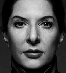 Crossing the Walls. About the autobiography of Marina AbramoviÄ‡.