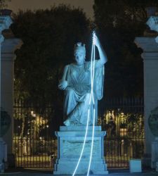 Ouvert la nuit: passeggiata notturna tra installazioni nei giardini di Villa Medici