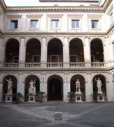 L'arte antica di Palazzo Altemps incontra le opere di Fornasetti