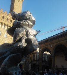Urs Fischer's work in Piazza della Signoria has nothing scatological about it. However.