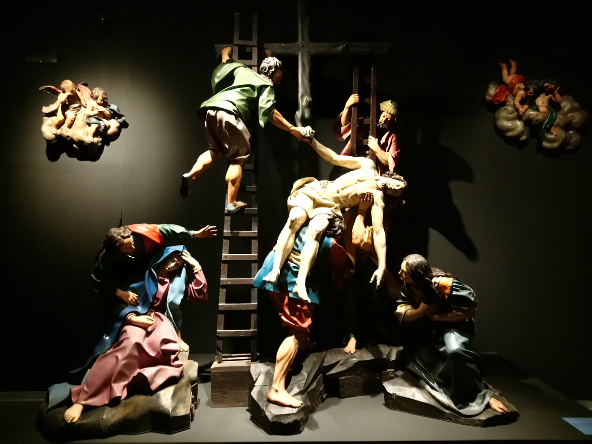 Anton Maria Maragliano, Deposizione (1720-1725 circa; legno scolpito e dipinto, occhi in pasta vitrea, 200 x 290 x 140 cm; Genova, Nostra Signora della Visitazione)
