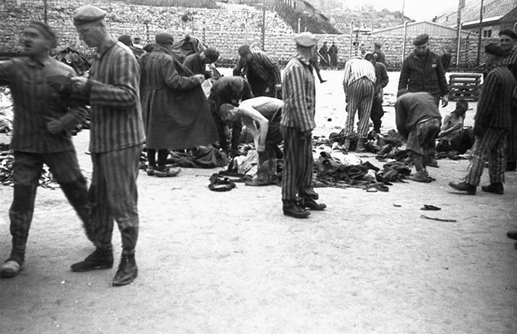 Autore ignoto, L'arrivo dei deportati a Mauthausen Autore ignoto, L'arrivo dei deportati a Mauthausen