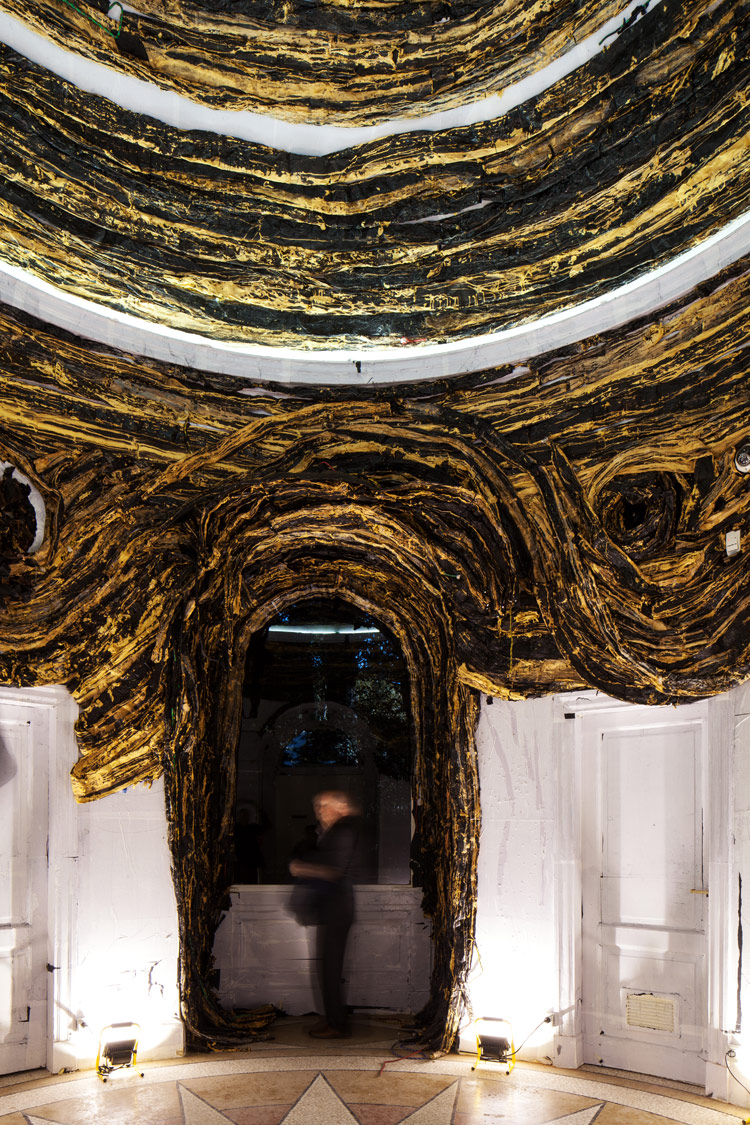 Mark Bradford, Oracle