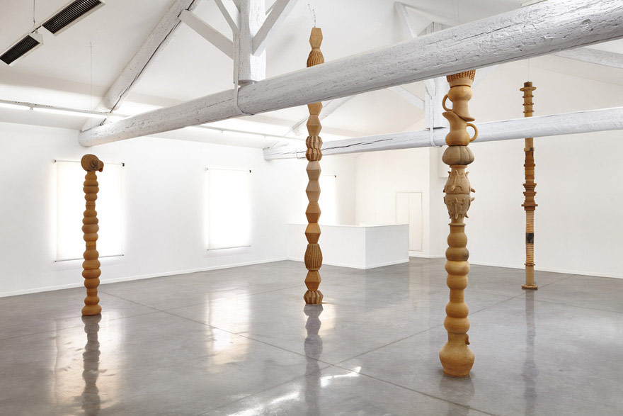 Mariana Castillo Deball, ¿Quién medirá el espacio, quién me dirá el momento?