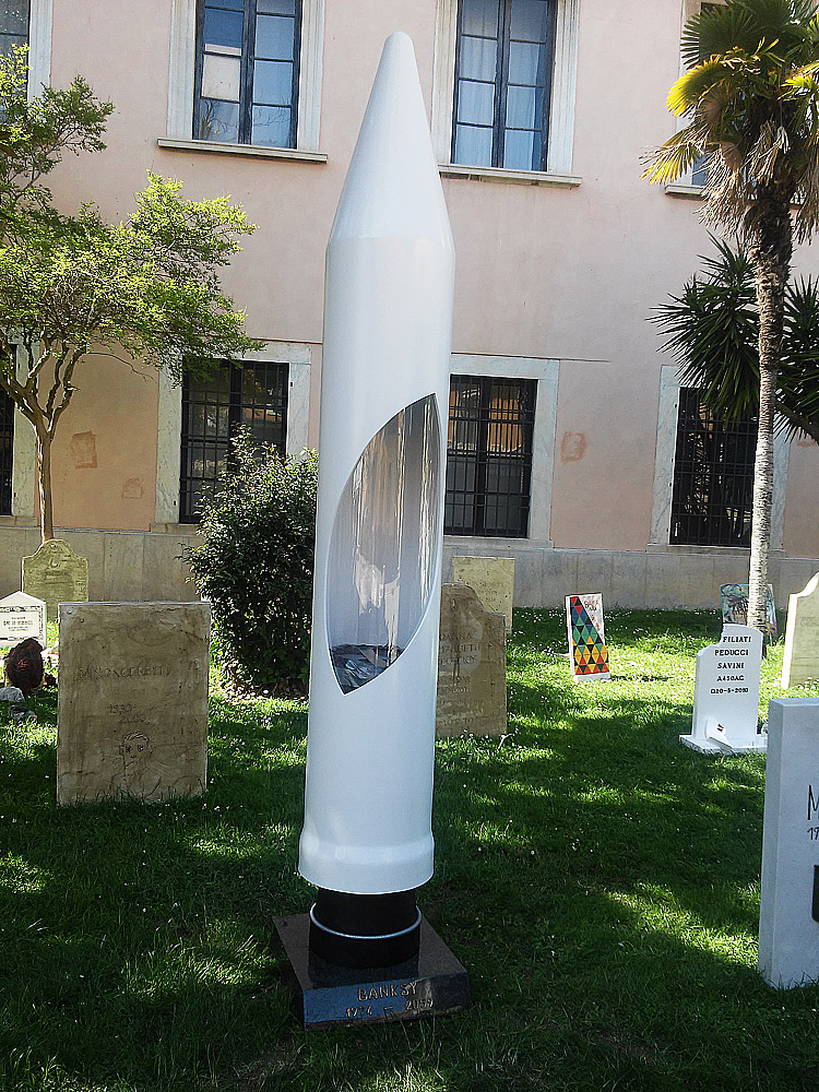 Eternity, la nuova opera di Maurizio Cattelan