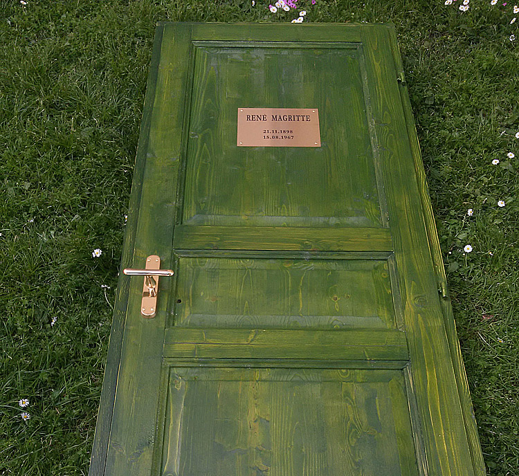 Eternity, la nuova opera di Maurizio Cattelan