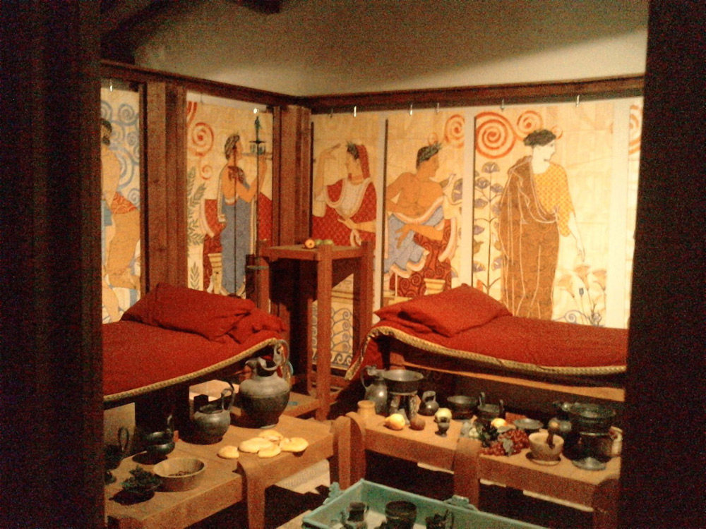 Ricostruzione del banchetto etrusco al Museo Archeologico di Chianciano Terme

