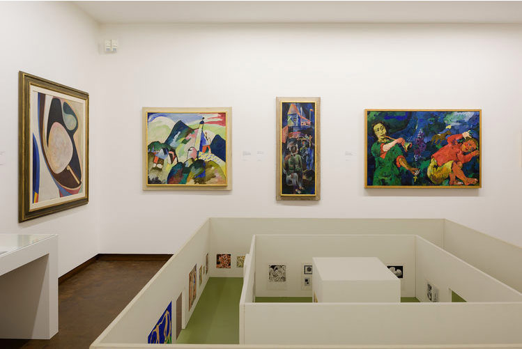 Sala che ricostruisce “Cubism and Abstraction” del MoMA, nella mostra The making of modern art, Van Abbemuseum, Eindhoven, 2018. Ph. Credit: Peter Cox.