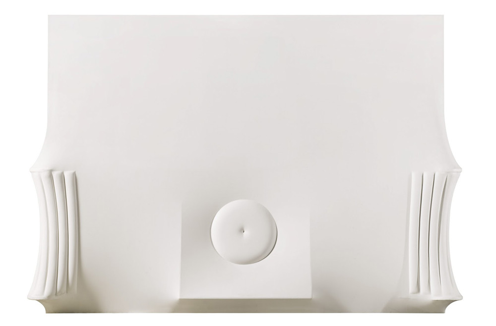 Agostino Bonalumi, Bianco (1966; tela estroflessa e tempera vinilica, cm 180 × 257;  Collection Mr and Mrs Vedovi-Caprotti)
