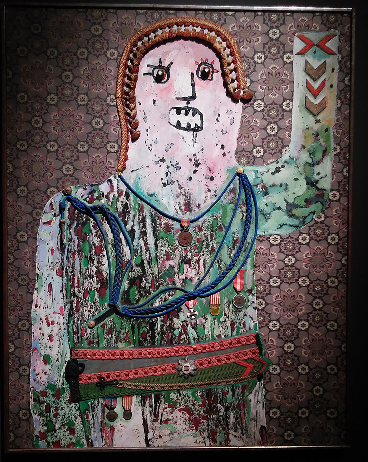 Enrico Baj, Generale incitante alla battaglia (1961; olio, collage, passamaneria, decorazioni su stoffa, cm 146 × 114; Collezione privata, Courtesy Fondazione Marconi, Milano)
