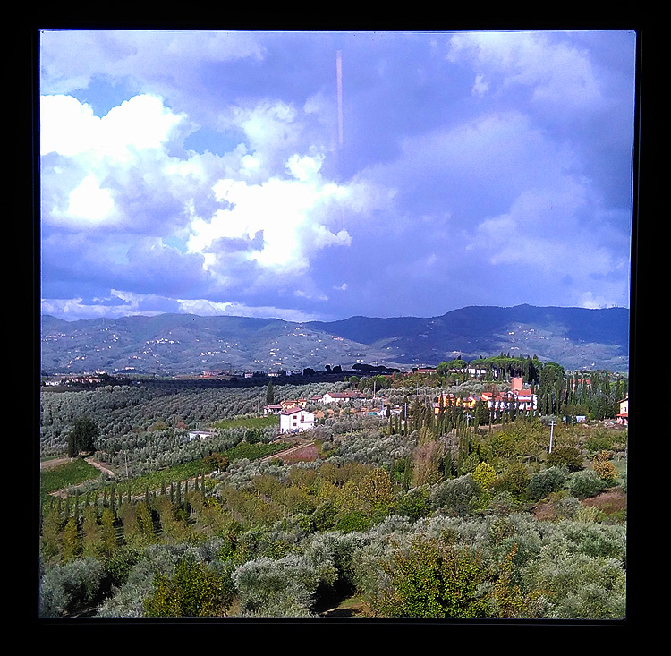 MuMeLoc, la vista sulle campagne di Cerreto Guidi da una delle finestre del museo
