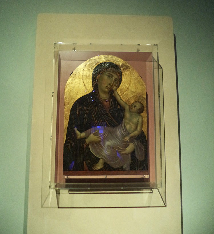 La Madonna di Castelfiorentino nella sua teca. Ph. Credit Finestre sull'Arte

