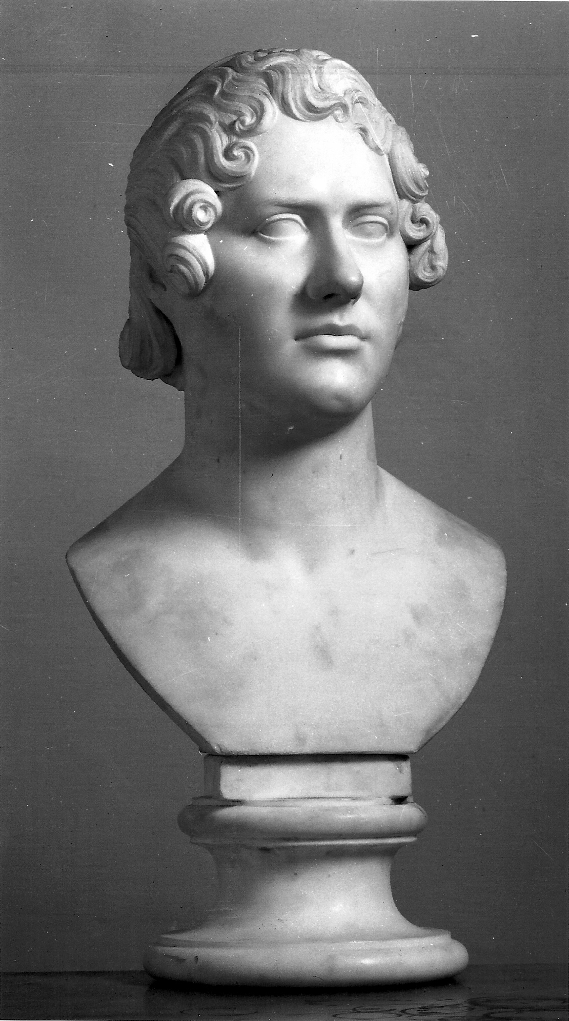 Lorenzo Bartolini, Busto-ritratto di Lord Byron (1822; marmo, 47 x 32 x 26 cm; Firenze, Galleria d'Arte Moderna di Palazzo Pitti)
 Lorenzo Bartolini, Busto-ritratto di Lord Byron (1822; marmo, 47 x 32 x 26 cm; Firenze, Galleria d'Arte Moderna di Palazzo Pitti)