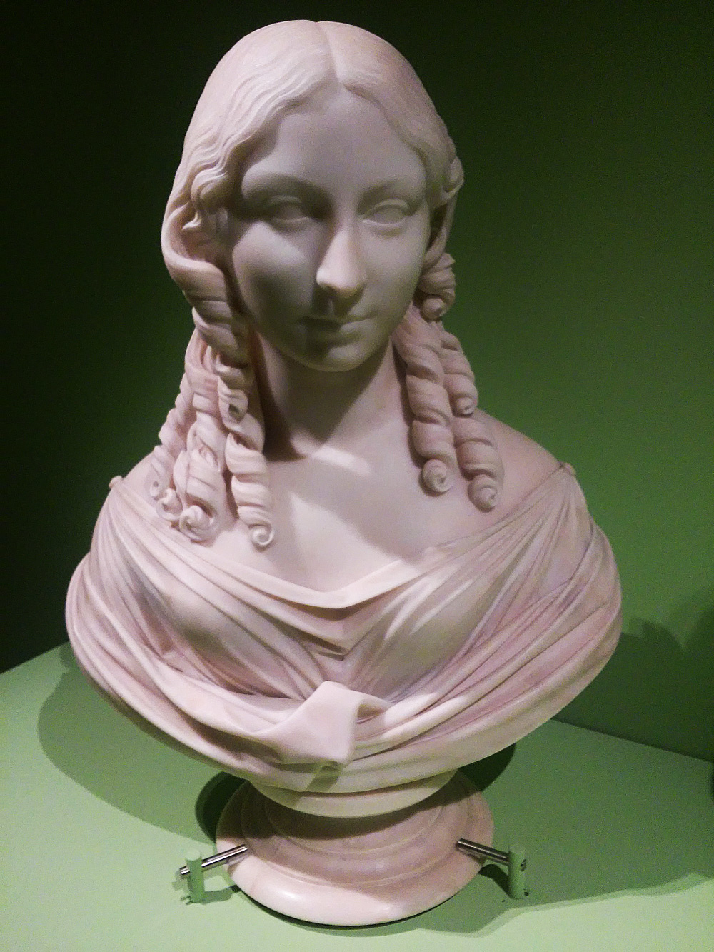 Lorenzo Bartolini, Busto-ritratto di Teresa Gamba Guiccioli (1821-1822; marmo, 66 x 49 x 32 cm; Ravenna, Biblioteca Classense)
 Lorenzo Bartolini, Busto-ritratto di Teresa Gamba Guiccioli (1821-1822; marmo, 66 x 49 x 32 cm; Ravenna, Biblioteca Classense)