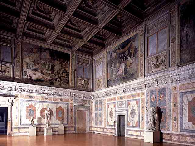 RealtÃ : la Sala di Manto a Palazzo Ducale (Mantova)
